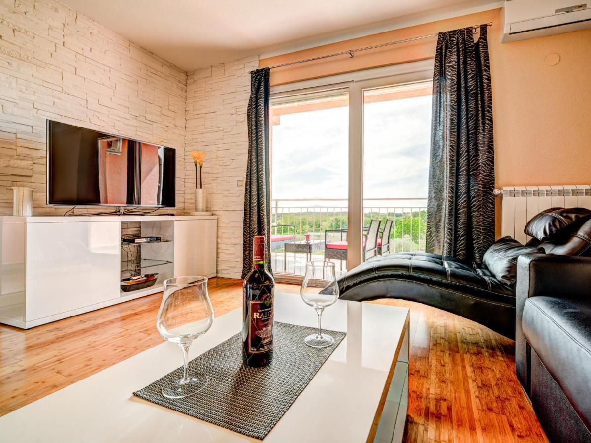 Apartment Tommy-2 By Interhome Kmeti Buitenkant foto